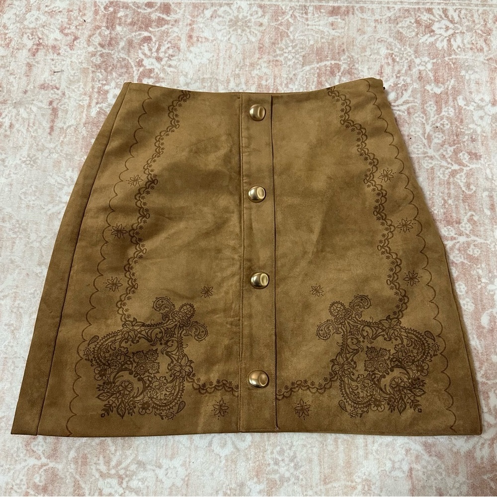 Commense Suede Detailed Buttoned Mini Skirt - Picture 2 of 10